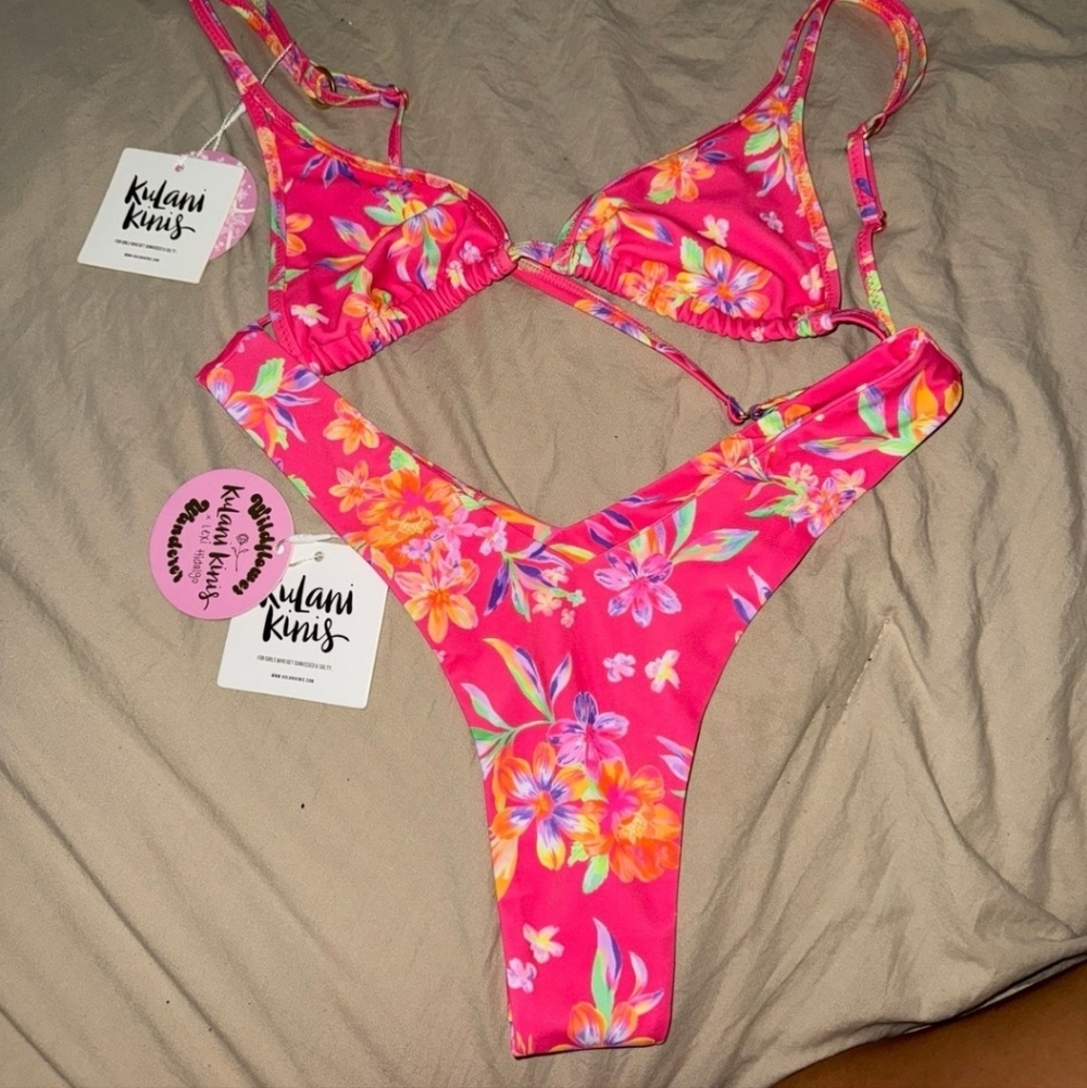 NEW Kulani Kinis Bikini - Viva Dreama, Medium